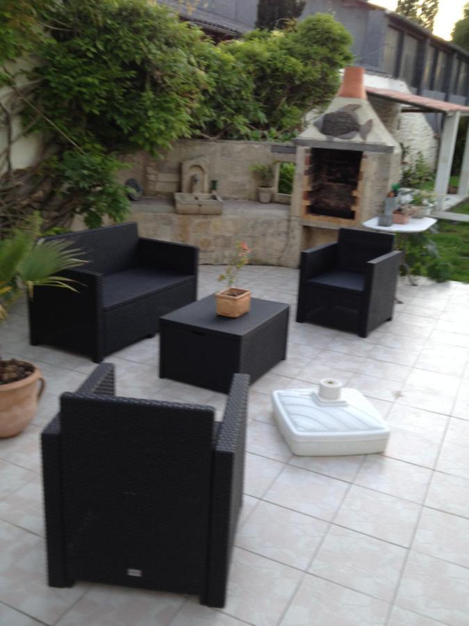 Studio Avec Piscine Privee Jardin Clos Et Wifi A Saint Jean D'Angely Luaran gambar