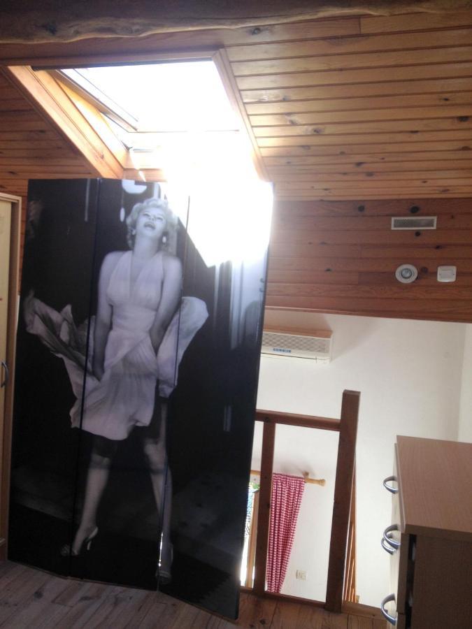 Studio Avec Piscine Privee Jardin Clos Et Wifi A Saint Jean D'Angely Luaran gambar